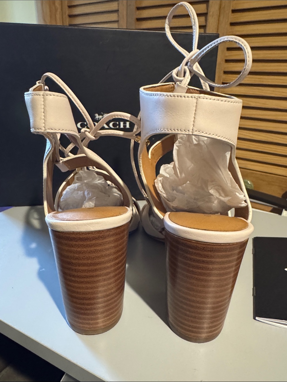 NIB coach semi mate sandals size 9. - Picture 3 of 6